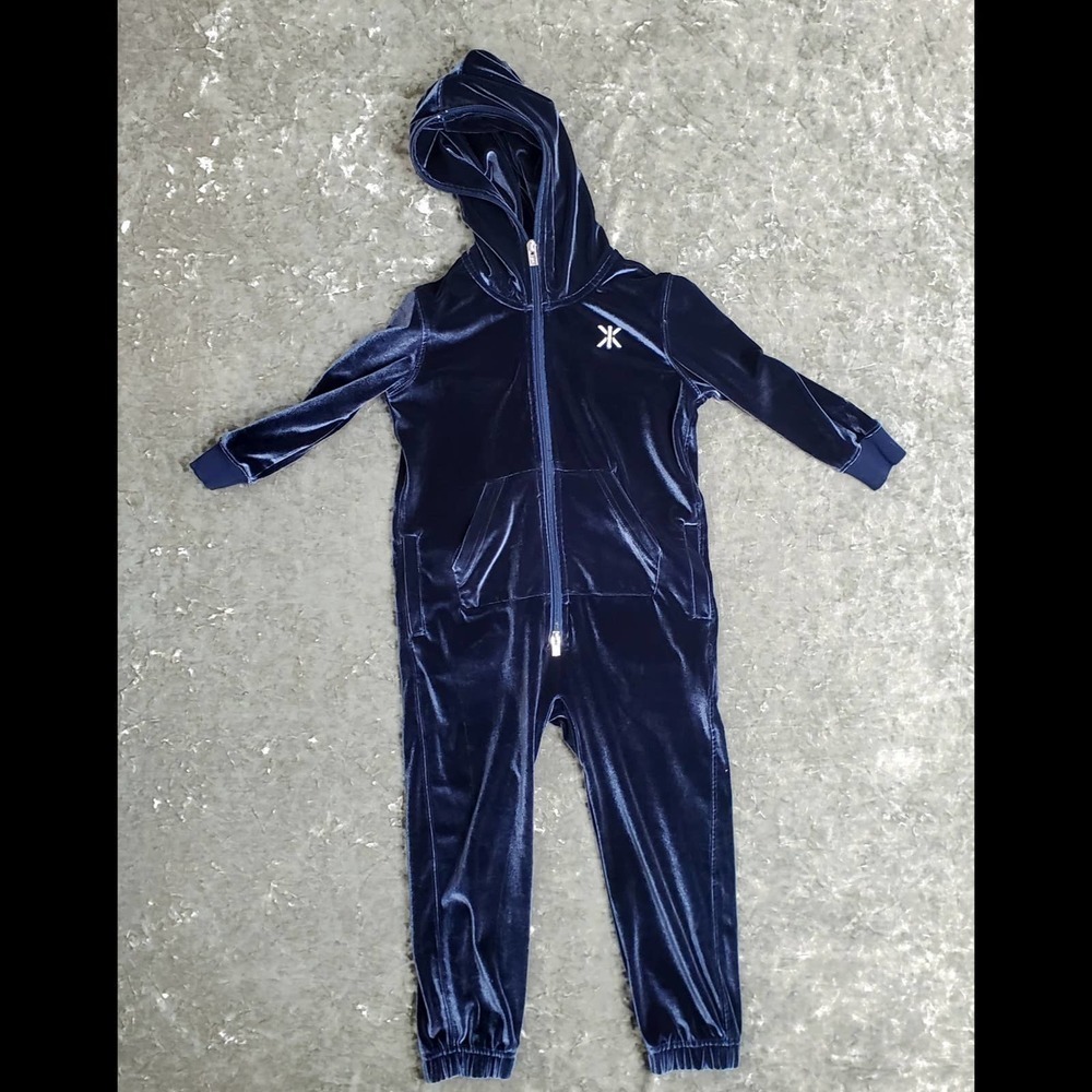 One Piece Original Velvet Kids Navy Jumpsuit Size 110